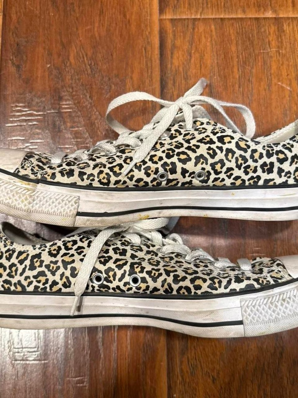Converse Chuck Taylor Cheetah Leopard Print Low Top Sneakers - Picture 3 of 7